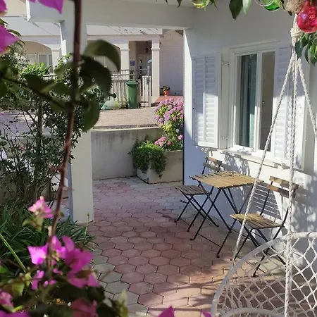 Ivana's Amazing + Bathroom And Free Parking * Hvar Town