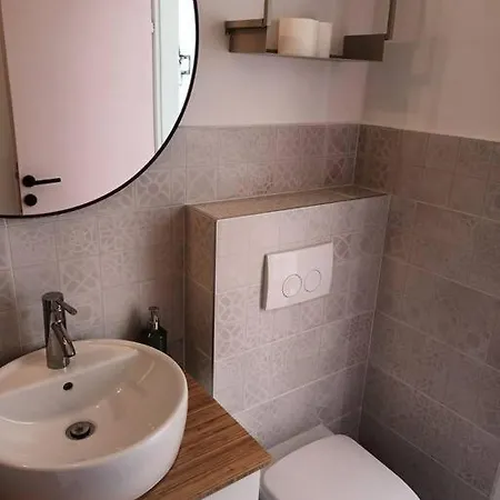 Maison d'hôtes Ivana's Amazing + Bathroom And Free Parking *