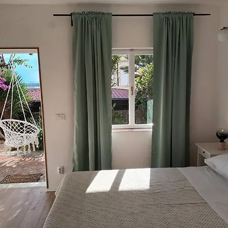 Maison d'hôtes Ivana's Amazing + Bathroom And Free Parking *
